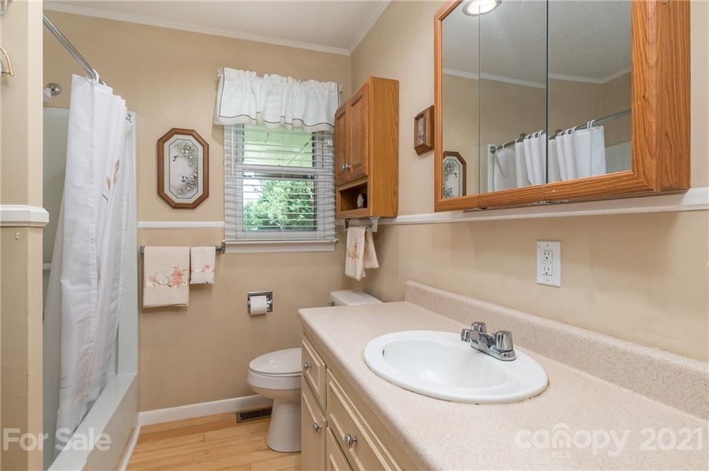 2000 Smith Dairy Road Columbus, NC 28722 - Photo 18 of 48 Gallery Image 18