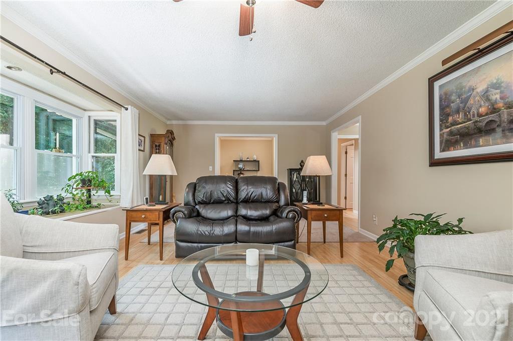 2000 Smith Dairy Road Columbus, NC 28722 - Photo 6 of 48 Gallery Image 6