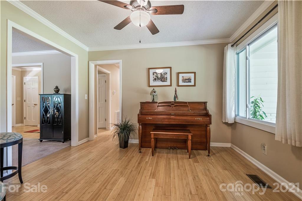 2000 Smith Dairy Road Columbus, NC 28722 - Photo 10 of 48 Gallery Image 10
