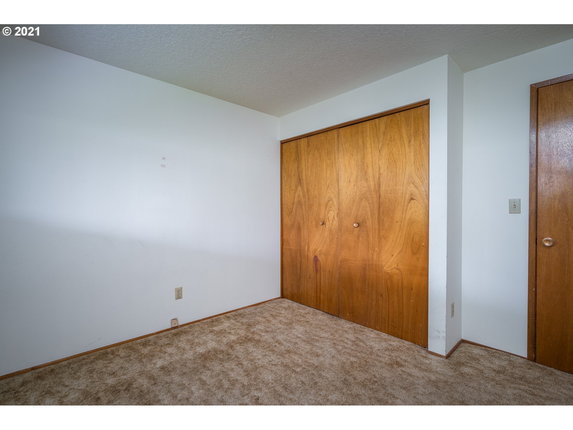 1249 Stanfield Road Woodburn, OR 97071 - Photo 13 of 21 Gallery Image 13