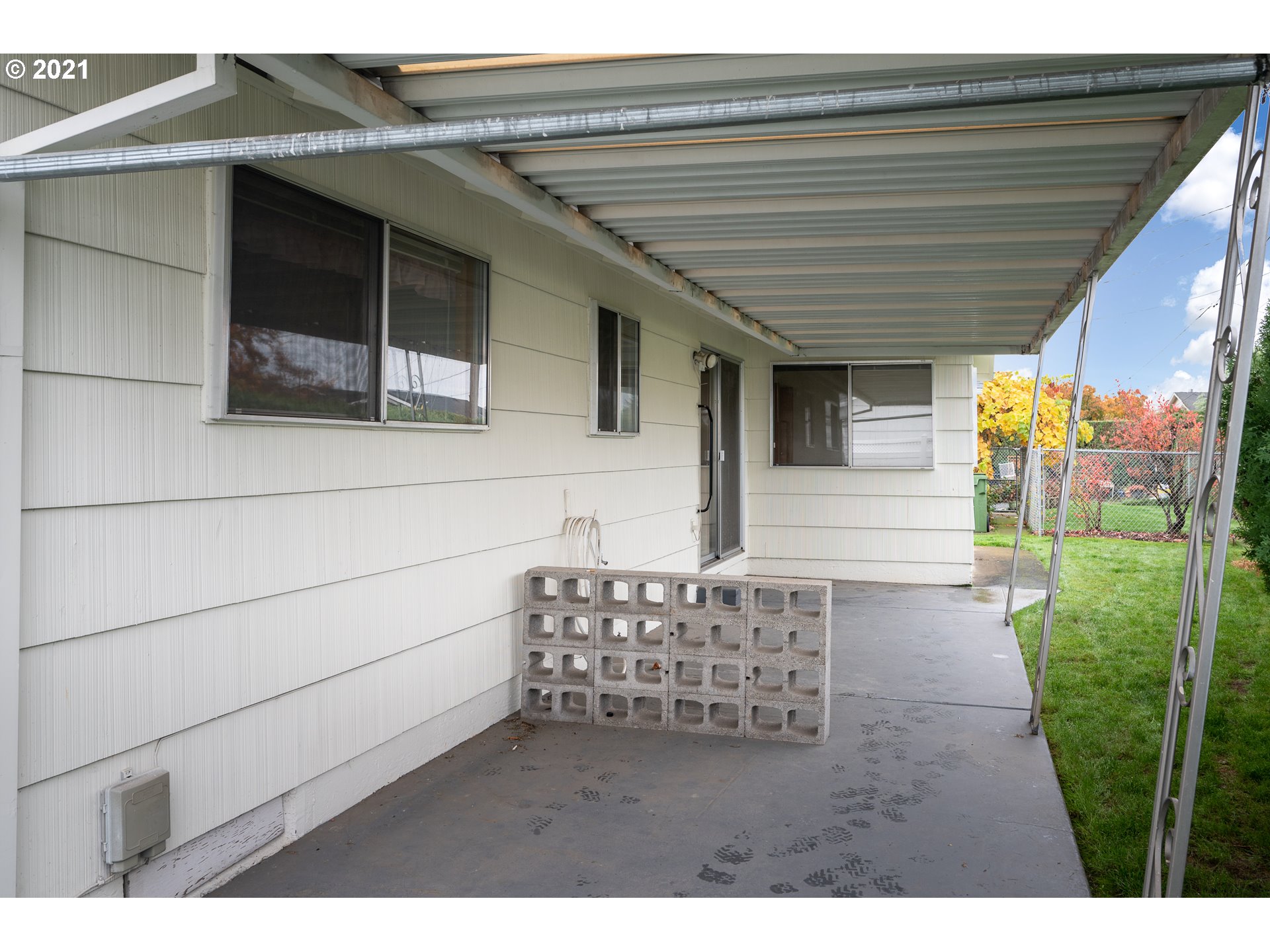 1249 Stanfield Road Woodburn, OR 97071 - Photo 17 of 21 Gallery Image 17