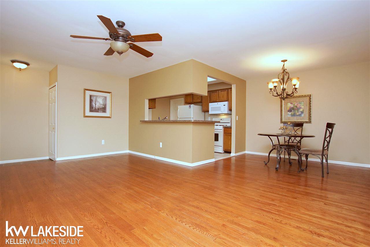 49536 Roxbury Court Utica, MI 48315 - Photo 8 of 20