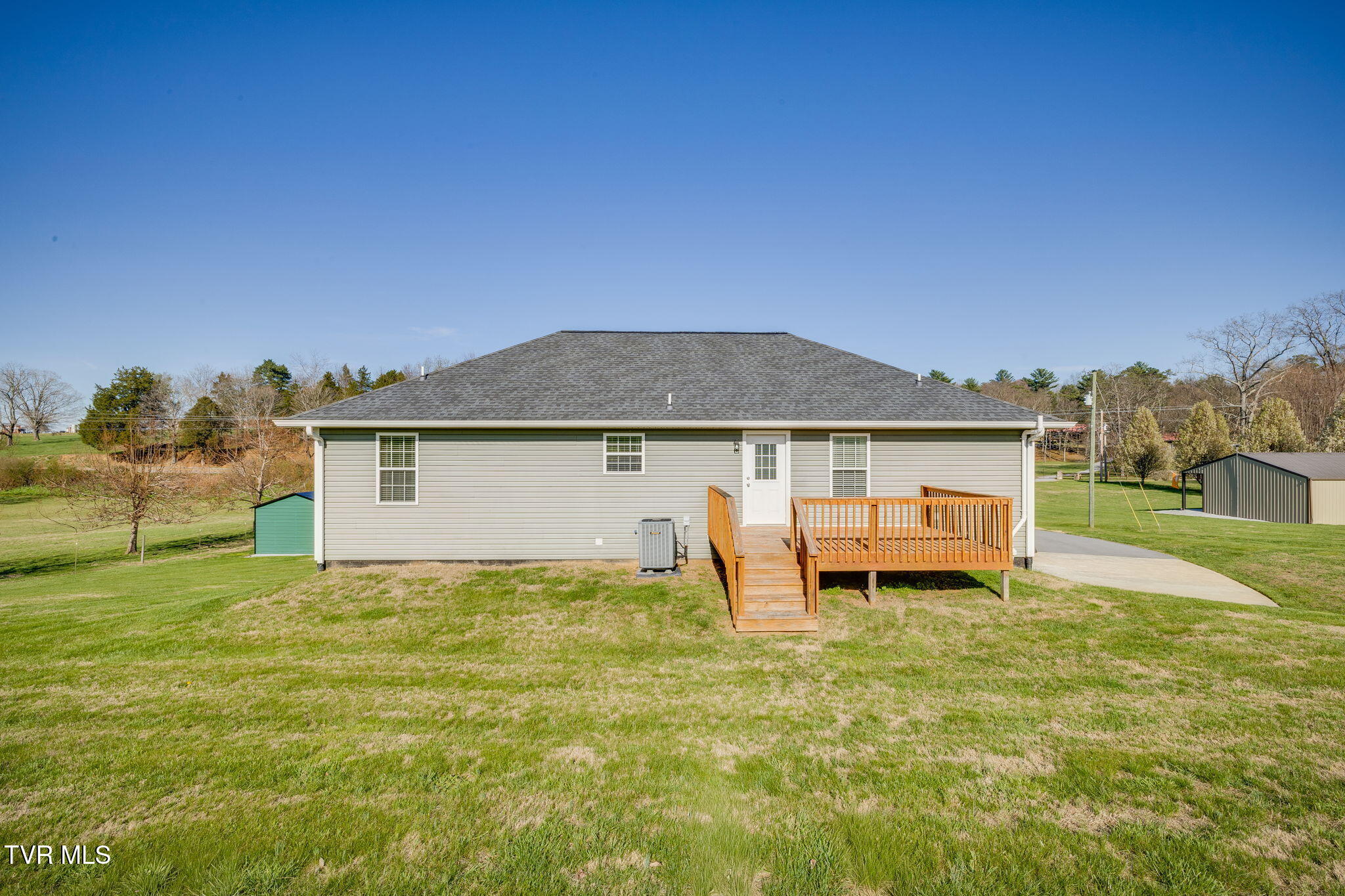 4170 Chuckey Pike Chuckey, TN 37641 - Photo 37 of 46 036