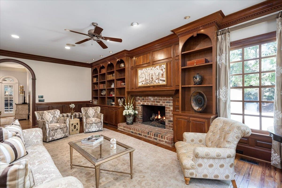 1213 Marlowe Road Raleigh, NC 27609 - Photo 12 of 30 Den/Family/Great Room