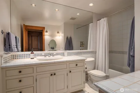 $5,950,000 | 20530 Southeast 19th Street, Sammamish, WA 98075