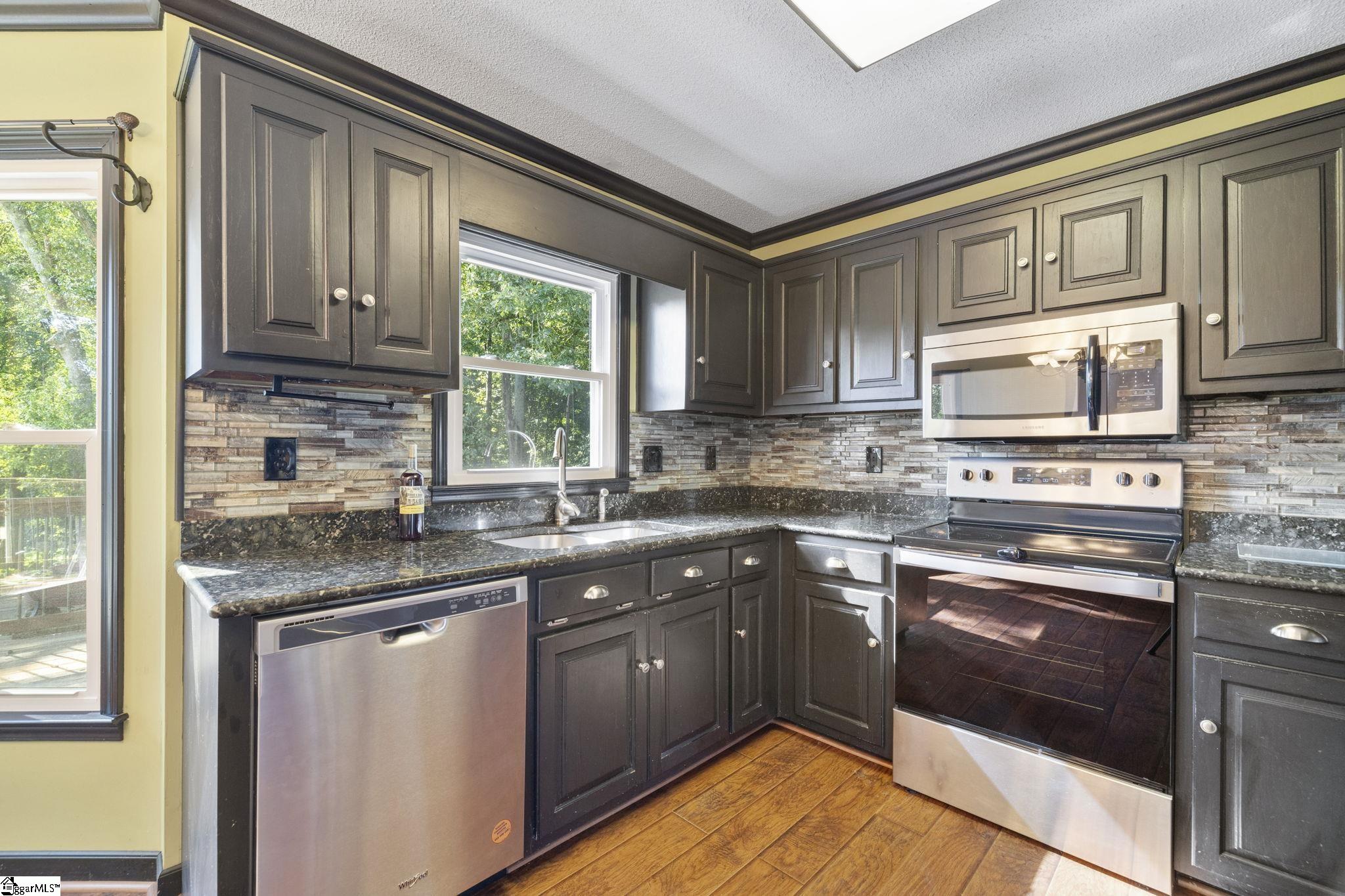 1512 Old Mill Road Easley, SC 29642 - Photo 7 of 27