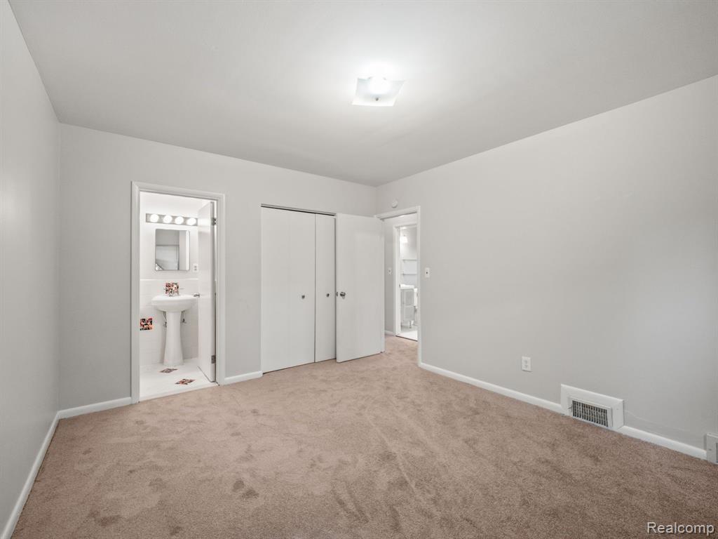 1195 Derby Road, Unit 8 Birmingham, MI 48009 - Photo 15 of 32