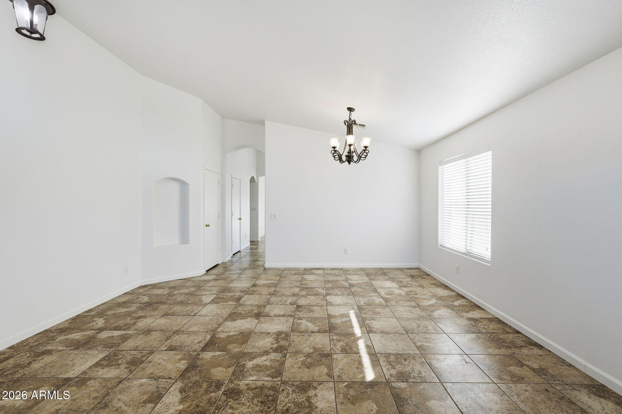 823 Mountain View Road San Tan Valley, AZ 85143 - Photo 4 of 36 Gallery Image 4