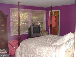 1906 Scott Road Oreland, PA 19075 - Photo 4 of 6 Gallery Image 4