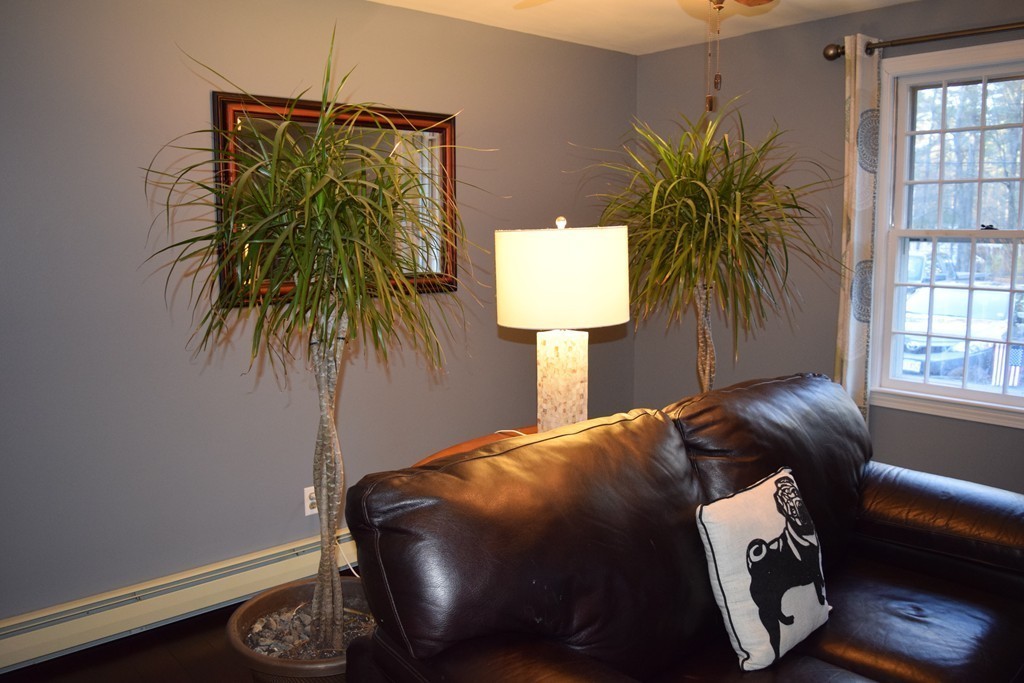 23 Randall Road Rochester, MA 02770 - Photo 11 of 27