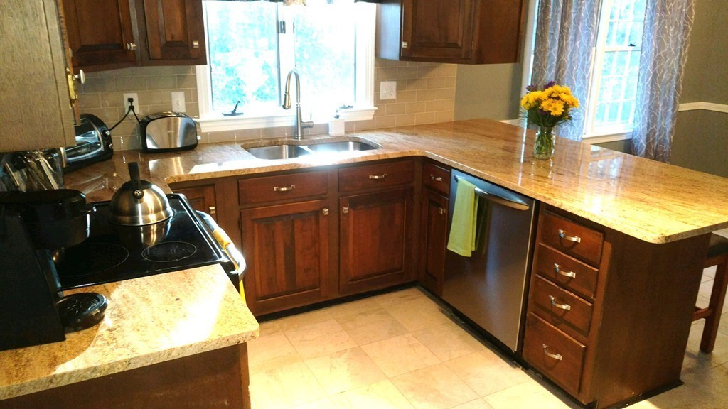23 Randall Road Rochester, MA 02770 - Photo 4 of 27