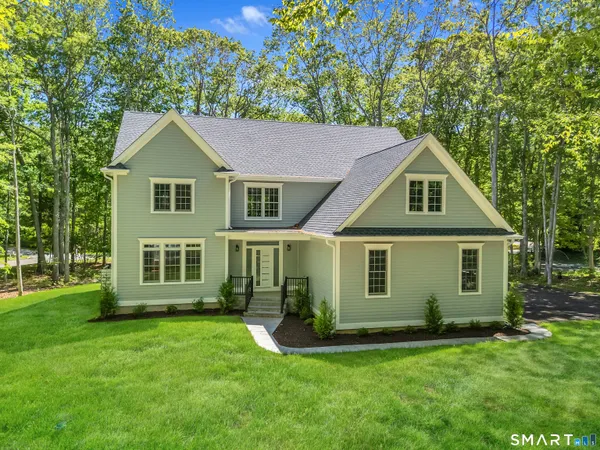 $1,400,000 | 2 Berberis Drive, Old Lyme, CT 06371