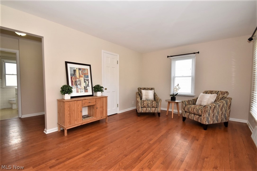 5140 Edenhurst Road Cleveland, OH 44124 - Photo 3 of 22 Gallery Image 3