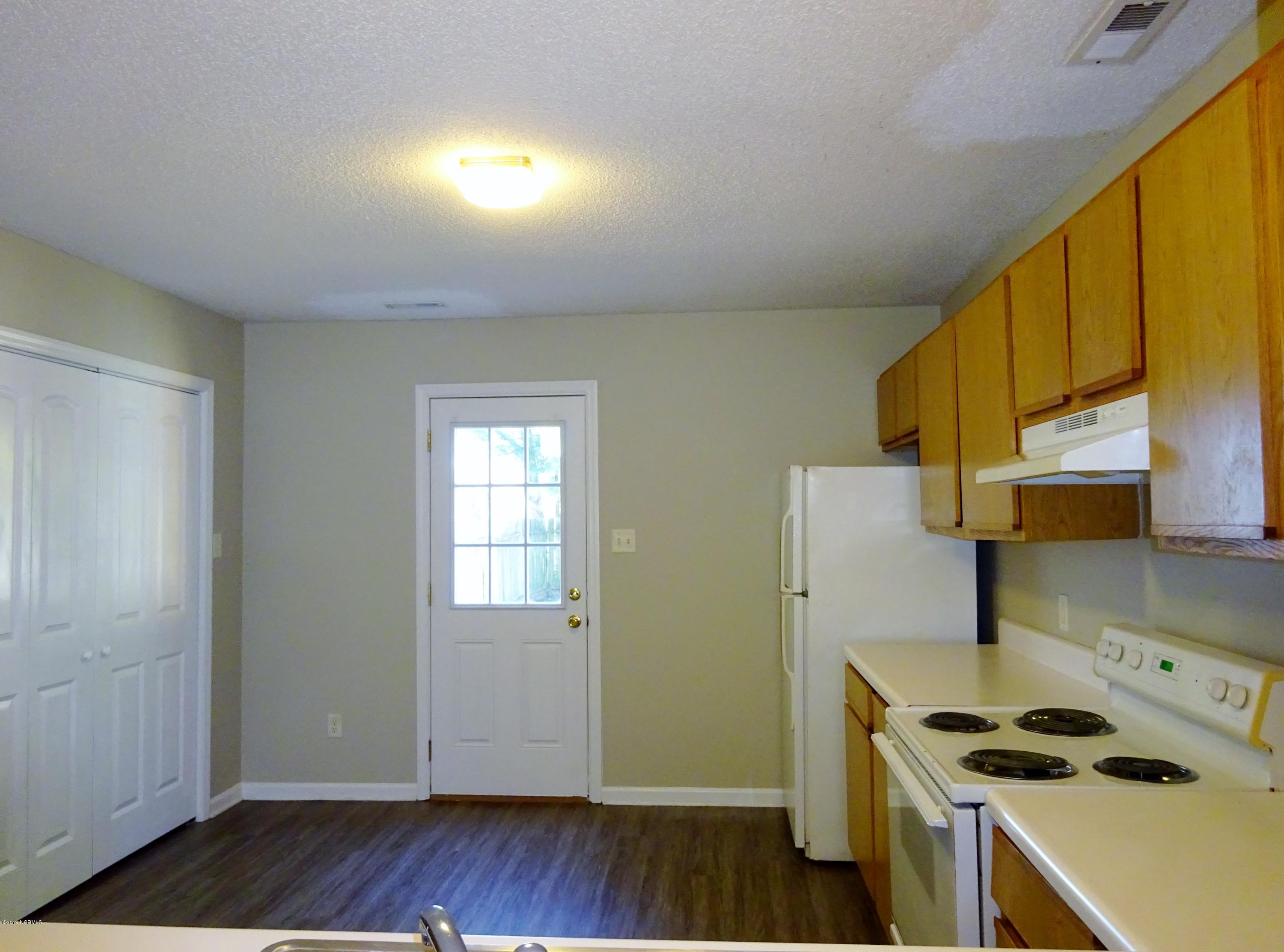 971 West Pueblo Drive Jacksonville, NC 28546 - Photo 5 of 17 DSC09524