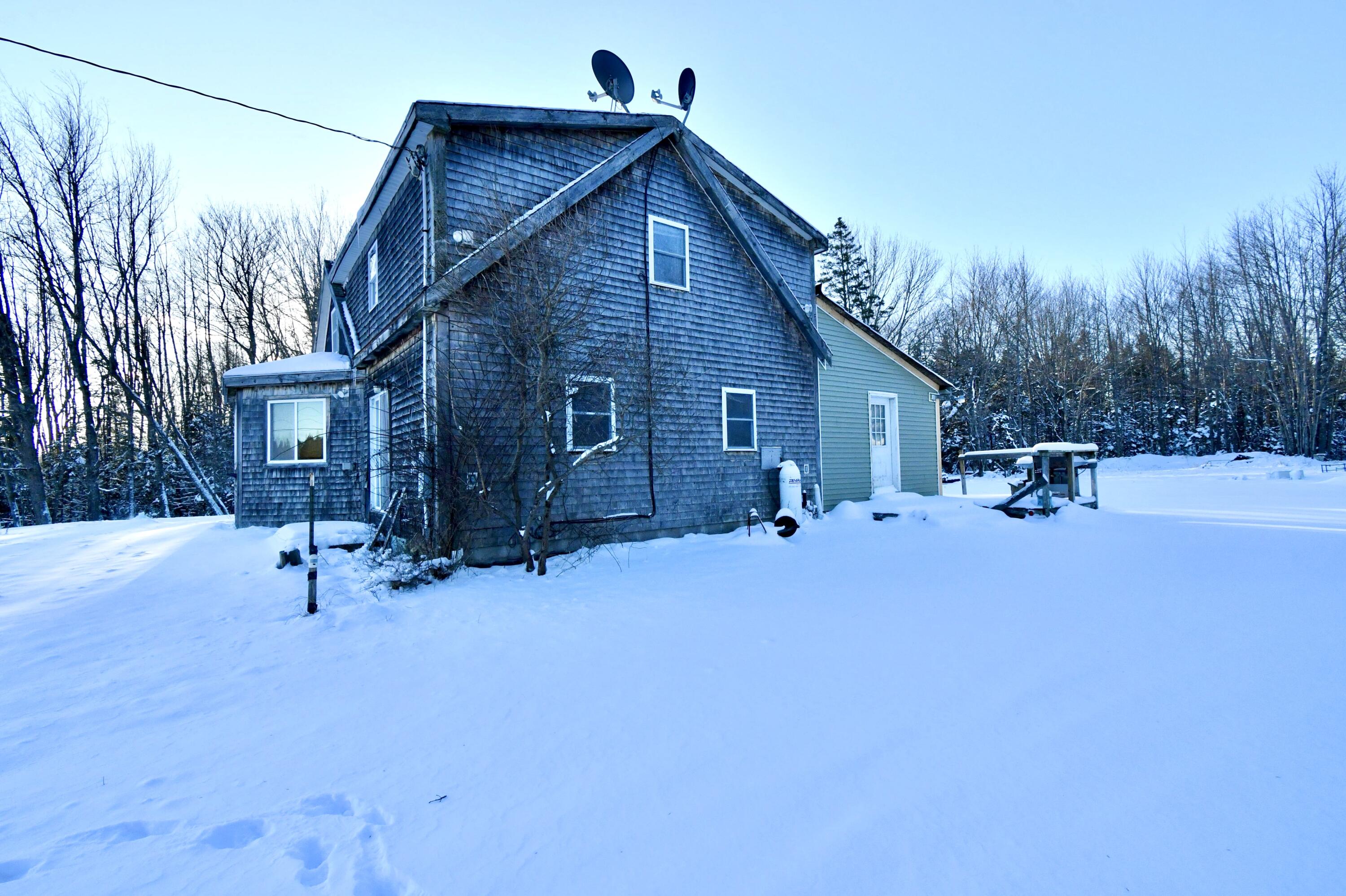 378 Back Bay Road Milbridge, ME 04658 - Photo 4 of 30 DSC_5895