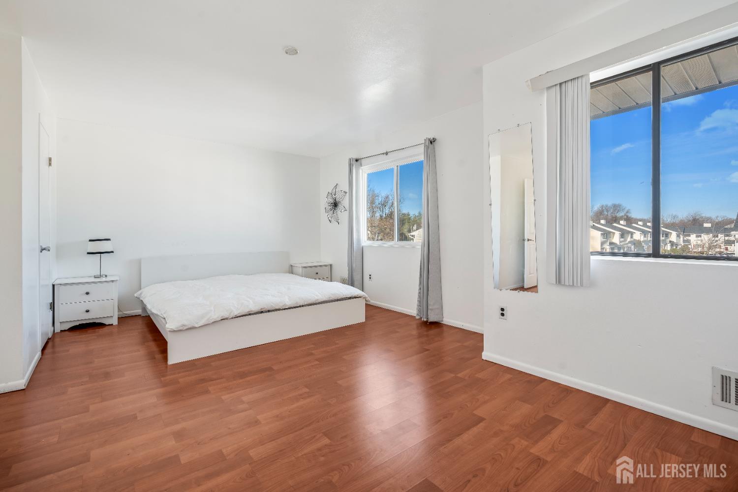 424 Middlewood Road Middletown, NJ 07748 - Photo 7 of 22