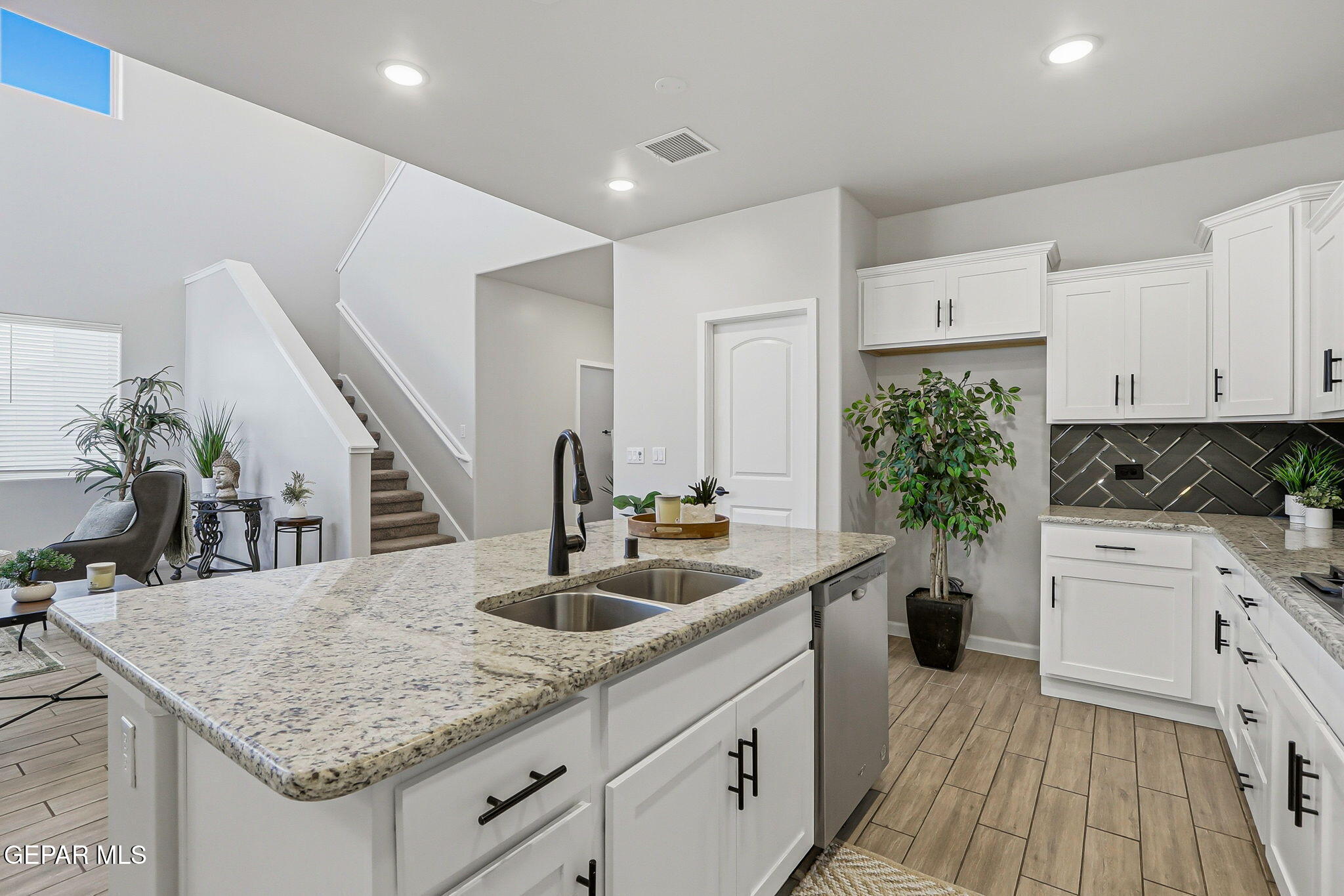 13721 Eccles Road El Paso, TX 79928 - Photo 12 of 45 11-web-or-mls-IMG_3442