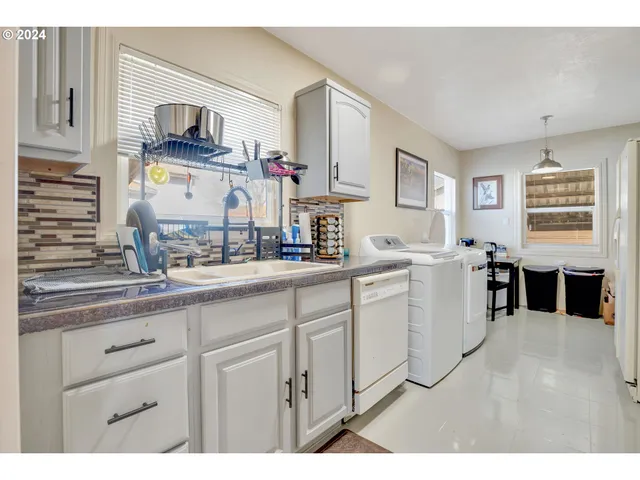 $559,000 | 5406 North Missouri Avenue, Portland, OR 97217