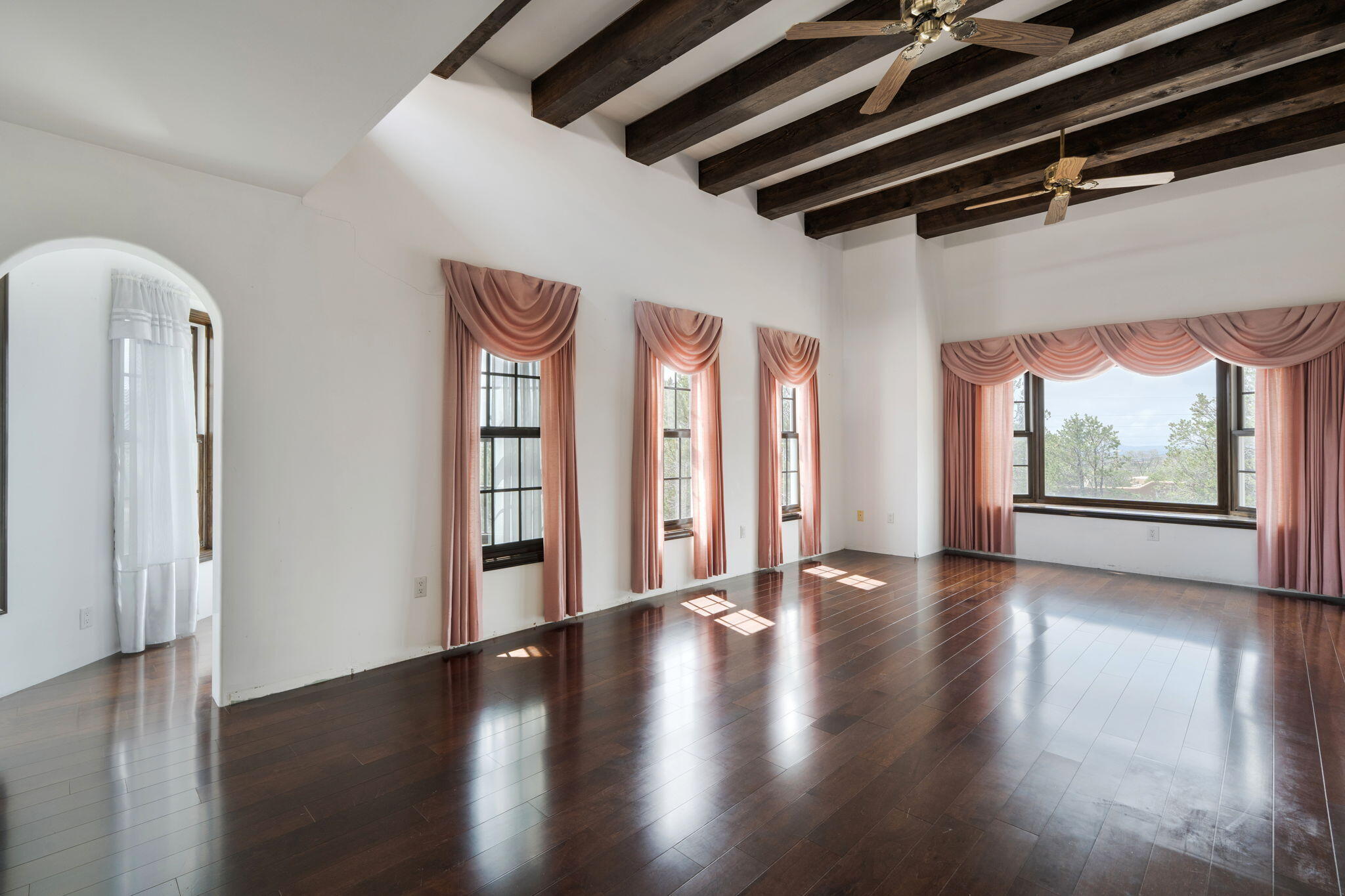 689 Gonzales Road Santa Fe, NM 87501 - Photo 18 of 46 Gallery Image 18