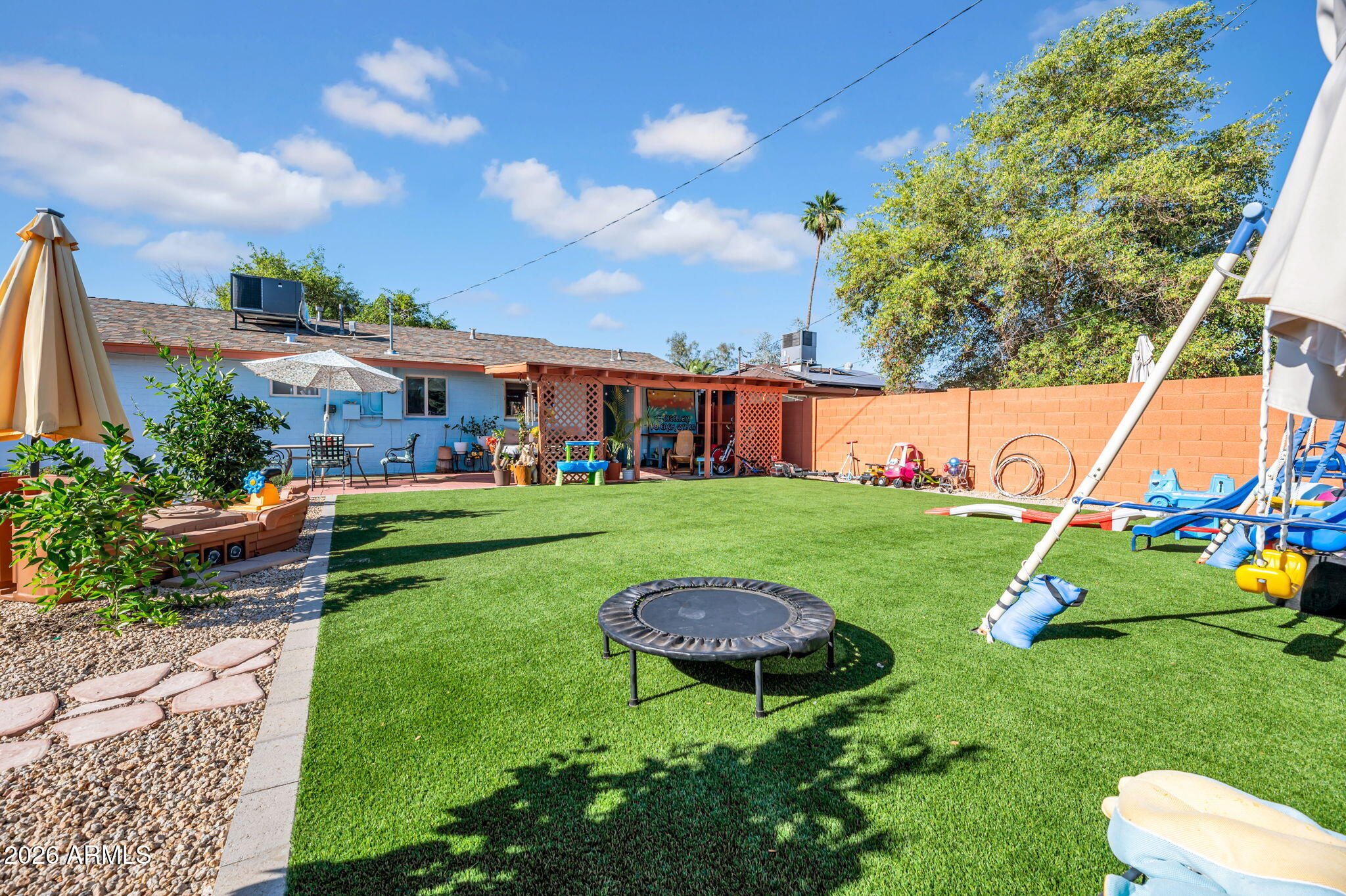 413 West Caron Street Phoenix, AZ 85021 - Photo 17 of 23