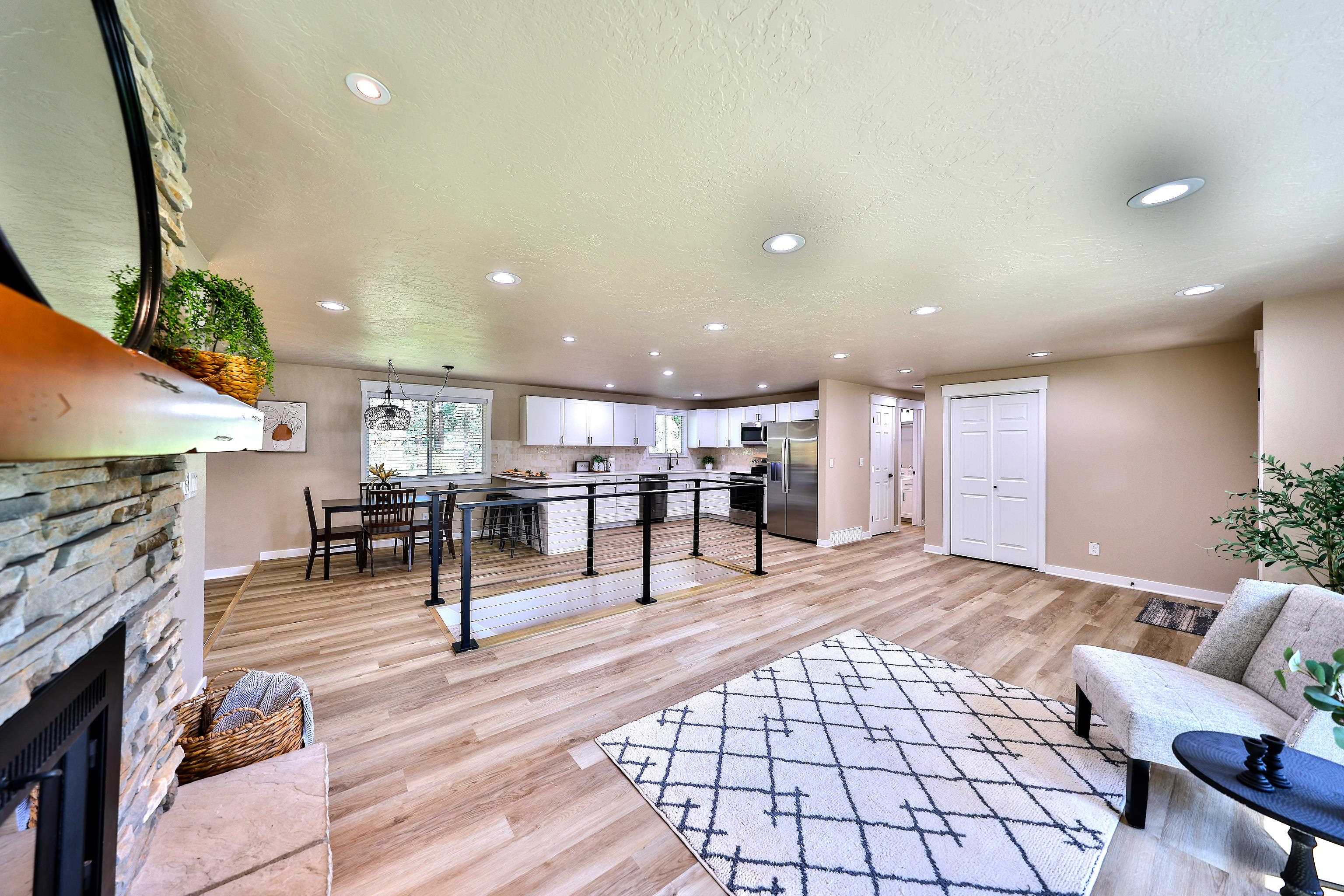 4725 South Bates Road Spokane, WA 99206 - Photo 3 of 48