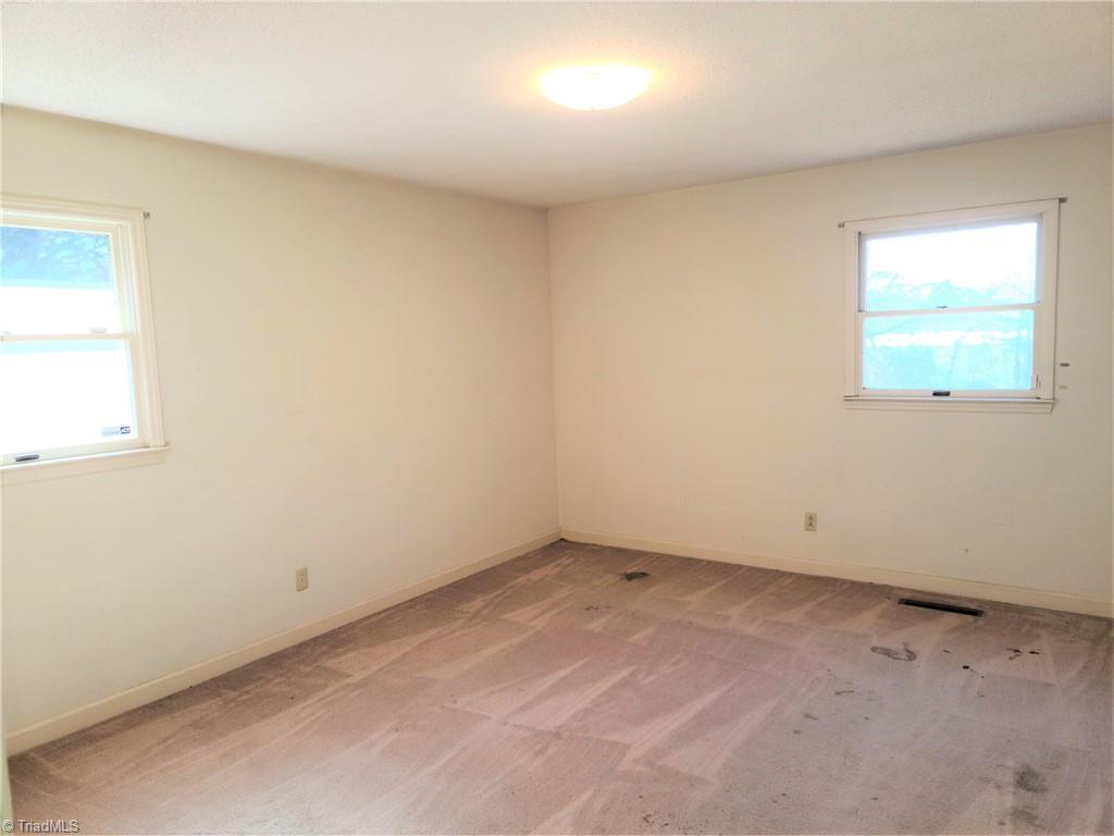 4862 Murray Road Winston-Salem, NC 27106 - Photo 12 of 22 Bedroom 3