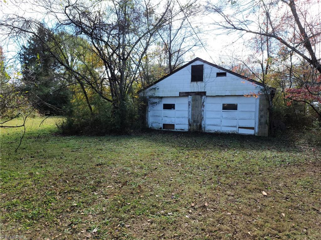 4862 Murray Road Winston-Salem, NC 27106 - Photo 21 of 22 Workshop / Garage
