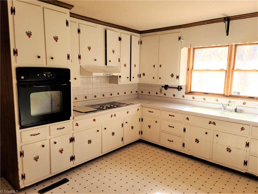 4862 Murray Road Winston-Salem, NC 27106 - Photo 4 of 22 Gallery Image 4