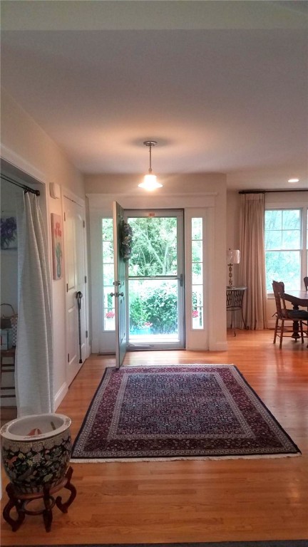 27 Sanderling Way Middletown, RI 02842 - Photo 9 of 13 Entry