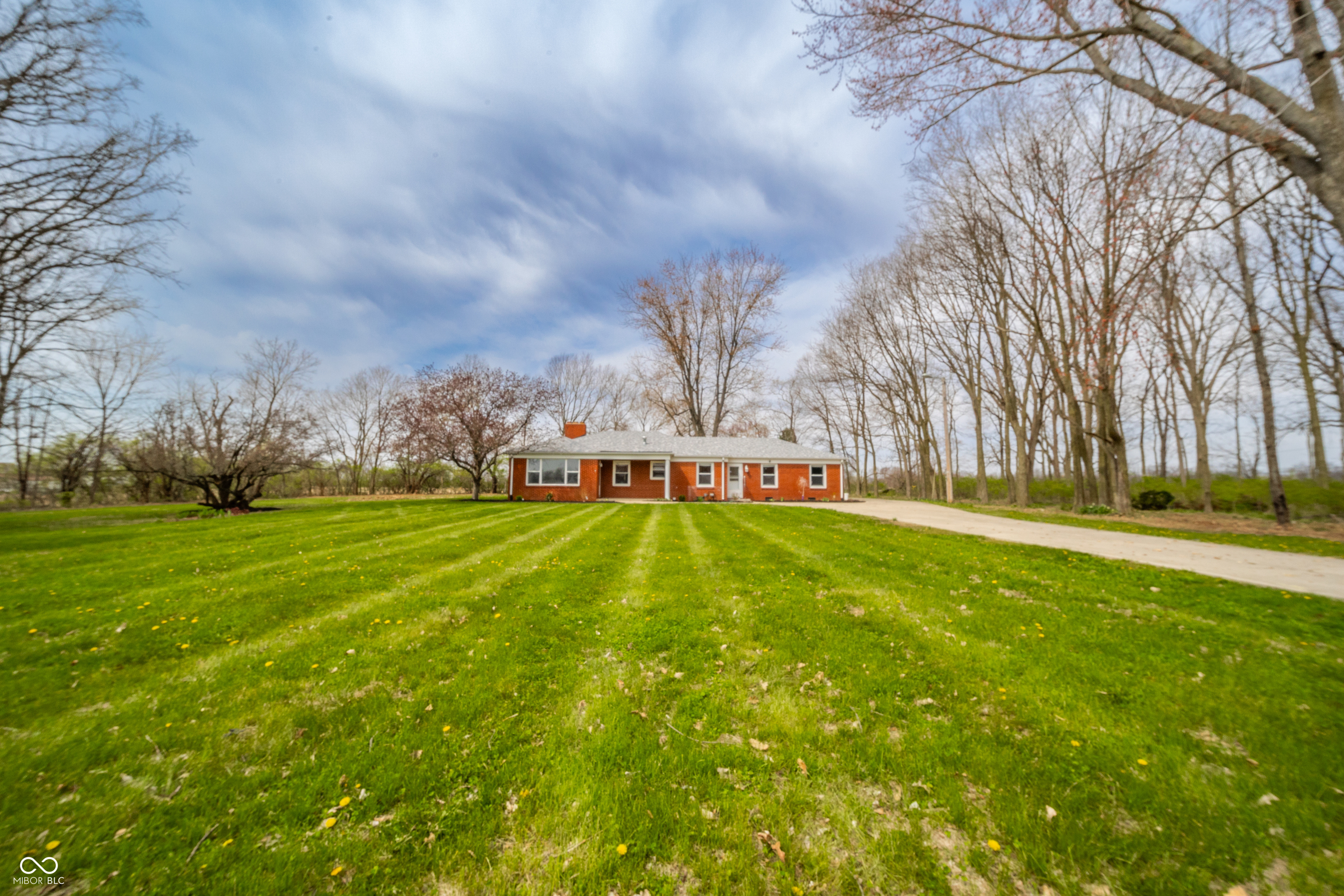 1911 North Rangeline Road Anderson, IN 46012 - Photo 4 of 43 Gallery Image 4