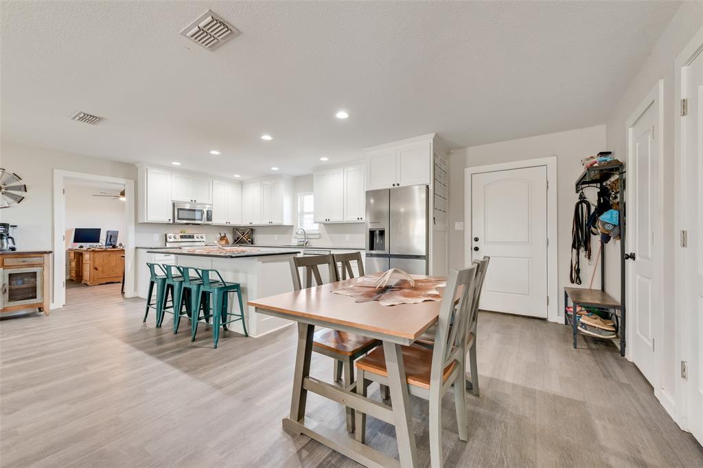 711 801c Cleburne, TX 76031 - Photo 11 of 37