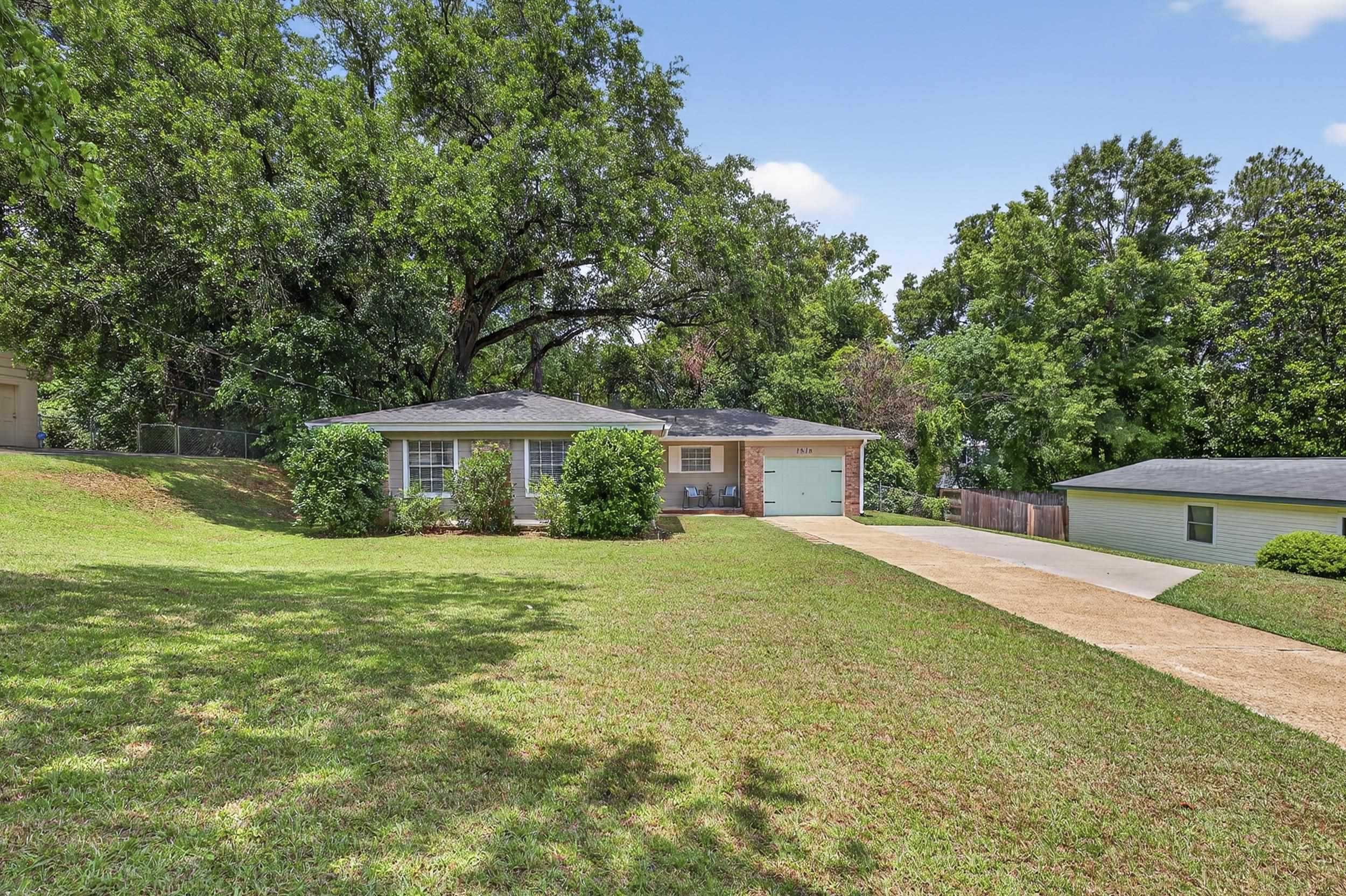 1816 Aaron Road Tallahassee, FL 32303 - Photo 13 of 41 Gallery Image 13