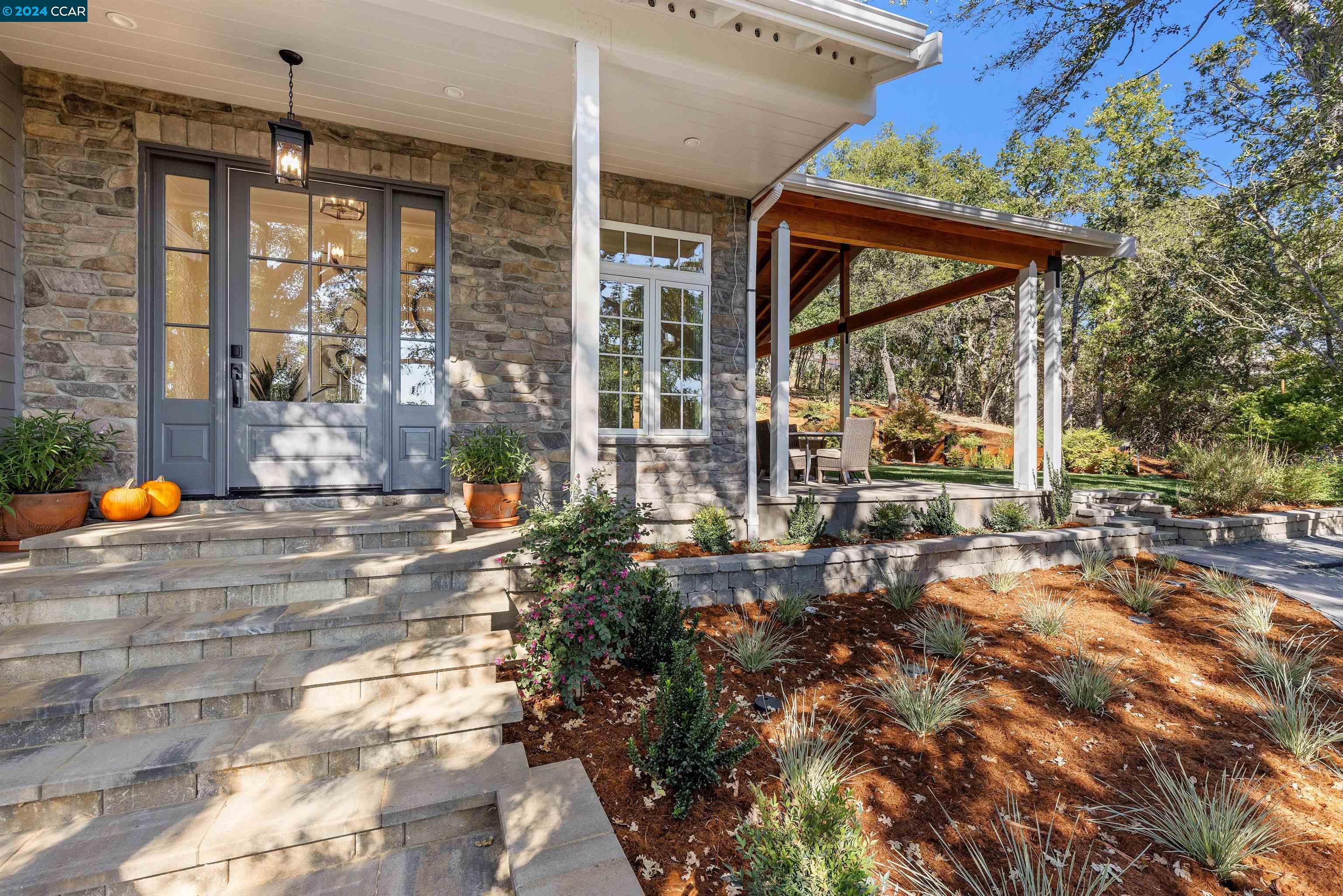 a view of outdoor space