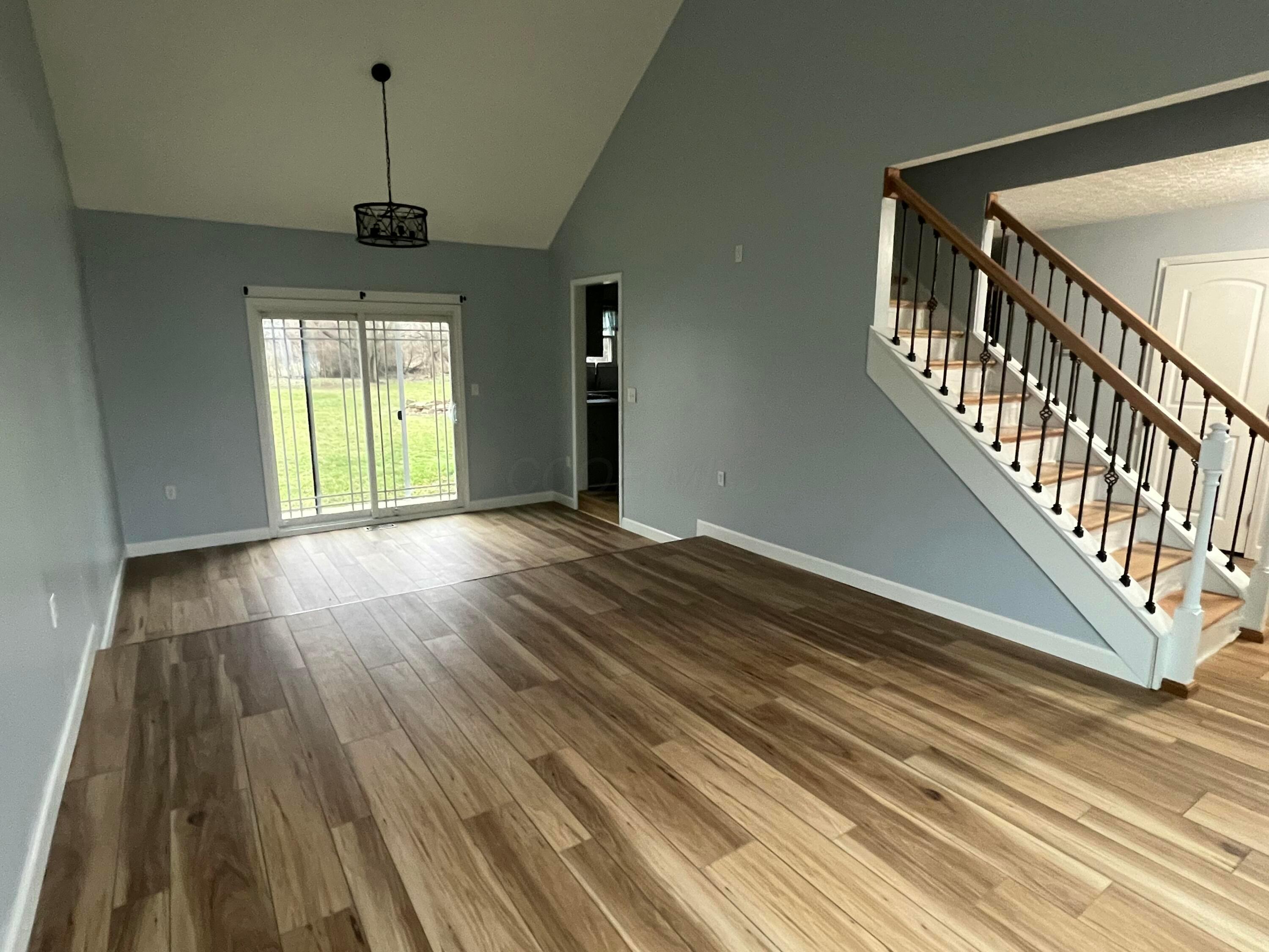 423 Chatham Road Circleville, OH 43113 - Photo 5 of 24 tempImageoekfNv