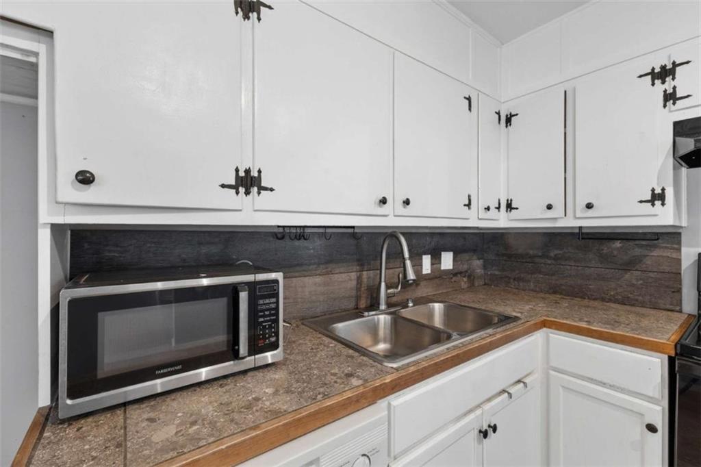4810 Bartlett Road Forest Park, GA 30297 - Photo 9 of 24