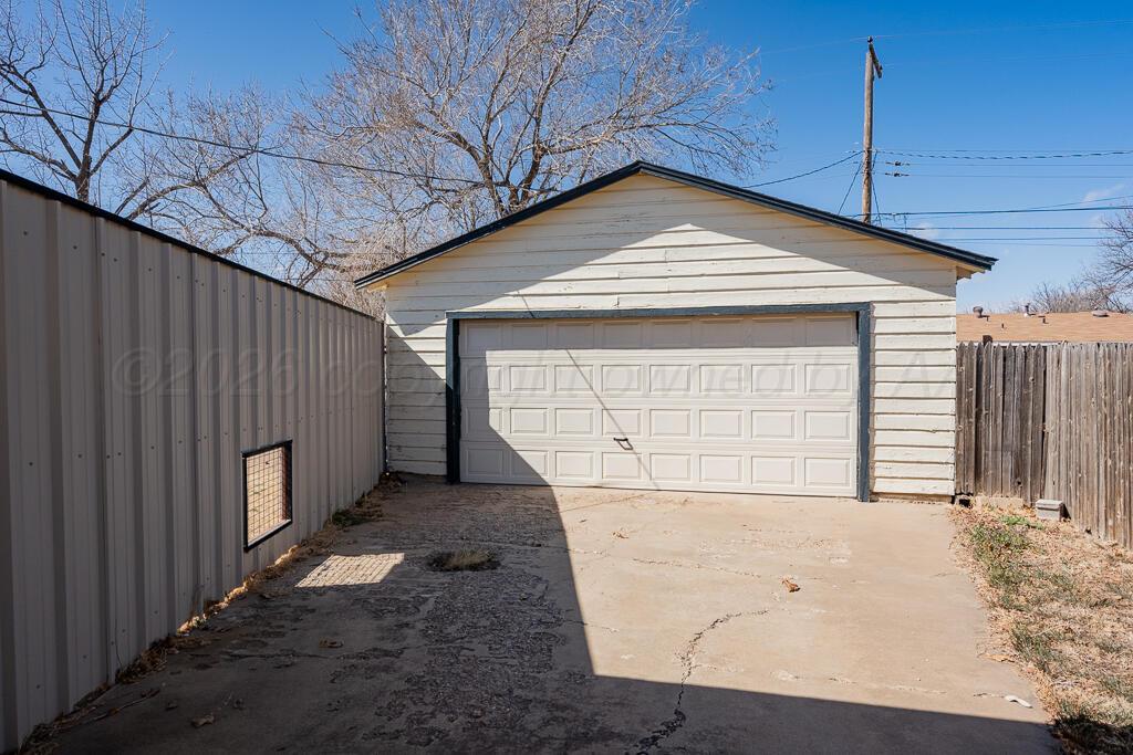 5016 Leigh Avenue Amarillo, TX 79110 - Photo 21 of 21 a view of backyard of house