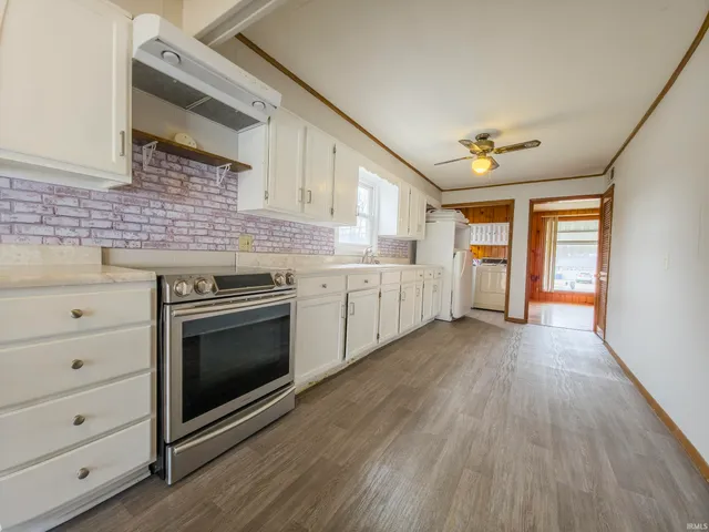 $89,900 | 2027 College Drive, Mount Carmel, IL 62863