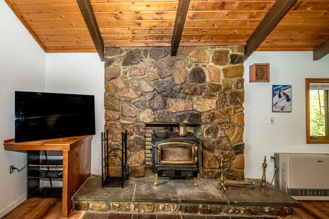 $475,000 | 25 Linderhof Strauss Road, Glen, NH 03838