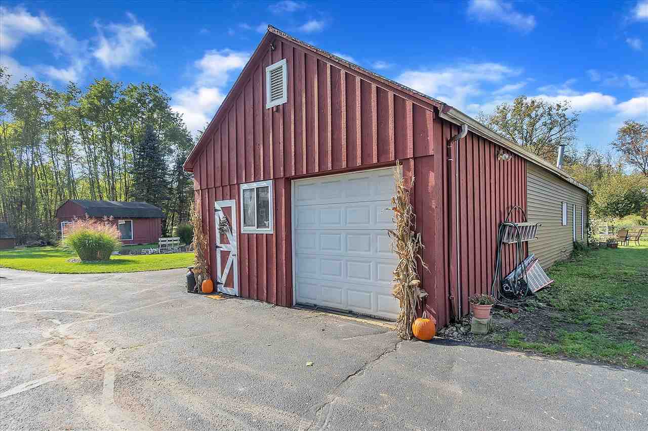 6291 Linden Road Fenton, MI 48430 - Photo 45 of 65