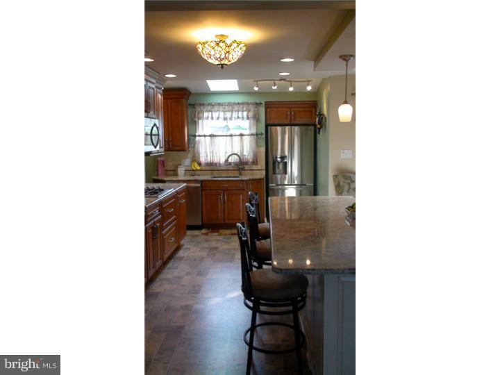 263 Lawrence Road Broomall, PA 19008 - Photo 11 of 25