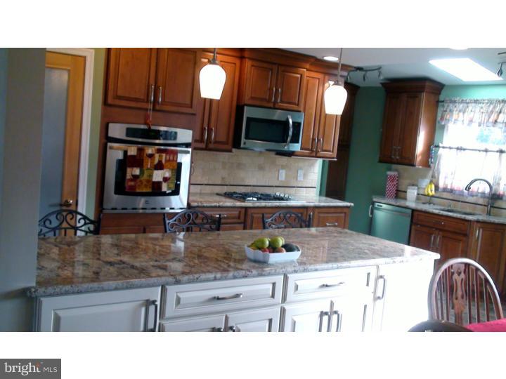 263 Lawrence Road Broomall, PA 19008 - Photo 7 of 25