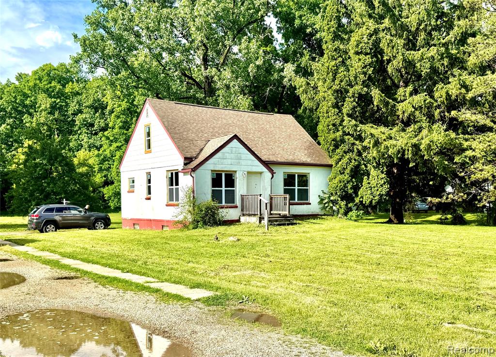 5388 Davison Road Lapeer, MI 48446 - Photo 1 of 10