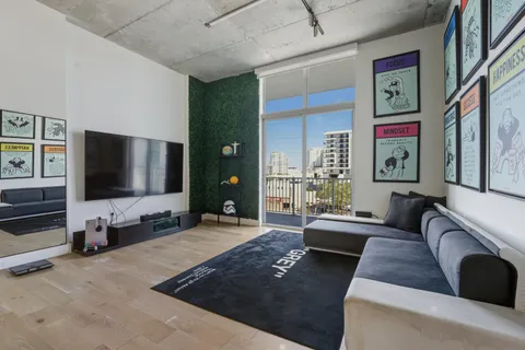 $2,500 | 2100 Van Buren Street, Unit 510, Hollywood, FL 33020