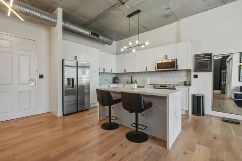 $2,500 | 2100 Van Buren Street, Unit 510, Hollywood, FL 33020