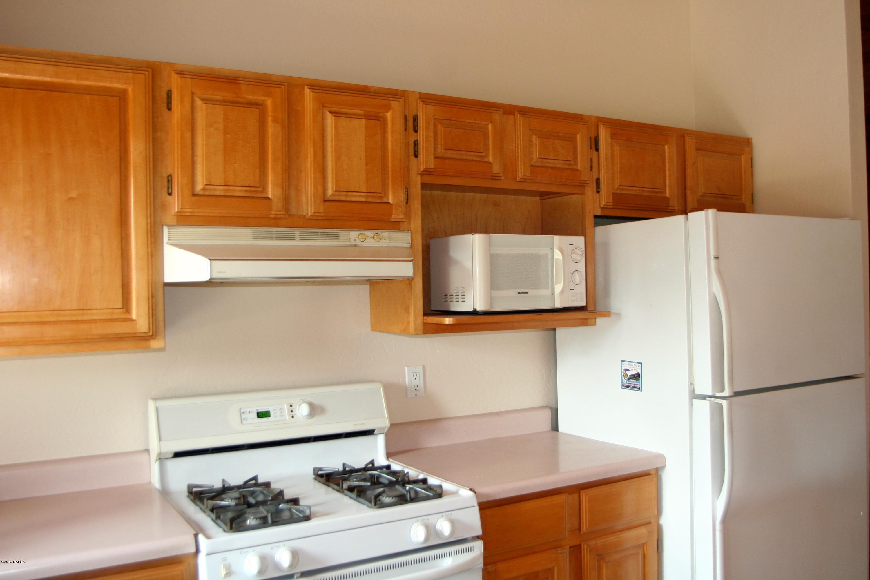 12290 North Eagle Road Flagstaff, AZ 86004 - Photo 17 of 52 Kitchen