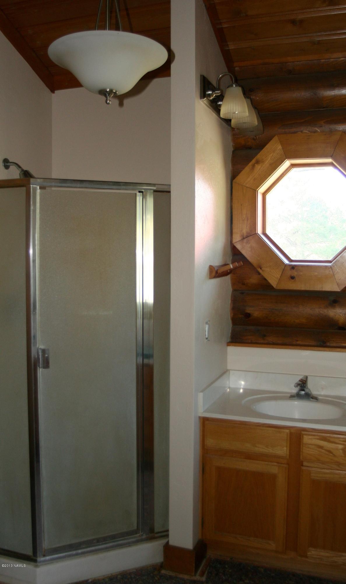 12290 North Eagle Road Flagstaff, AZ 86004 - Photo 46 of 52 Bathroom