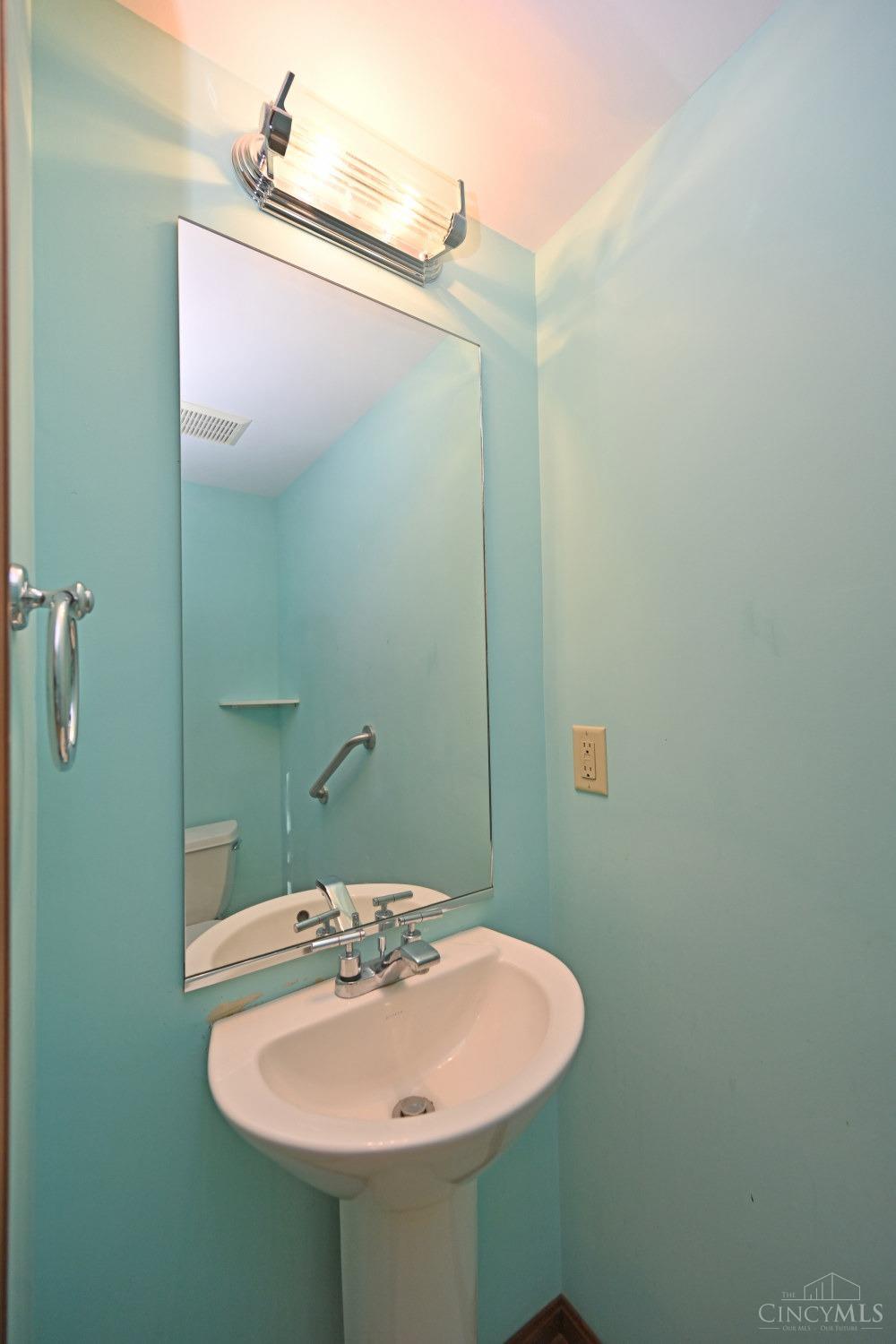 7757 Shawnee Run Road Cincinnati, OH 45243 - Photo 22 of 40