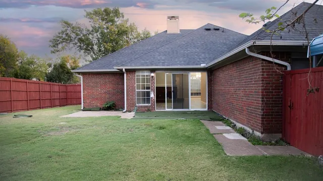 $2,400 | 2129 Fawn Ridge Trail, Carrollton, TX 75010