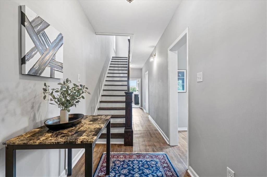 1329 Colescott Street Pittsburgh, PA 15205 - Photo 4 of 35