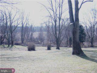 353 Eagle Road Newtown, PA 18940 - Photo 3 of 6 Gallery Image 3